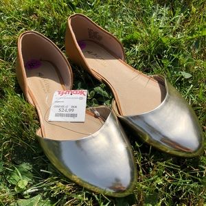 ✨BRAND NEW✨ Reaction Flats